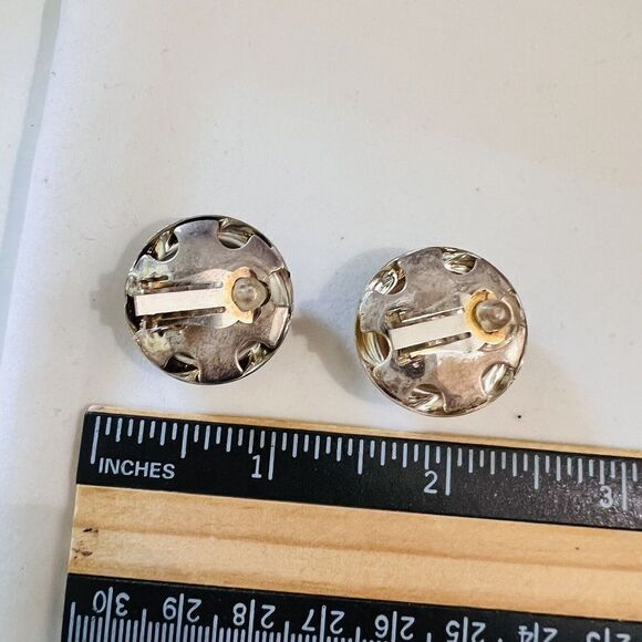 Vintage Earrings Dome Silver Plate Textured Frame Clip On Round 4570 - Picture 5 of 7